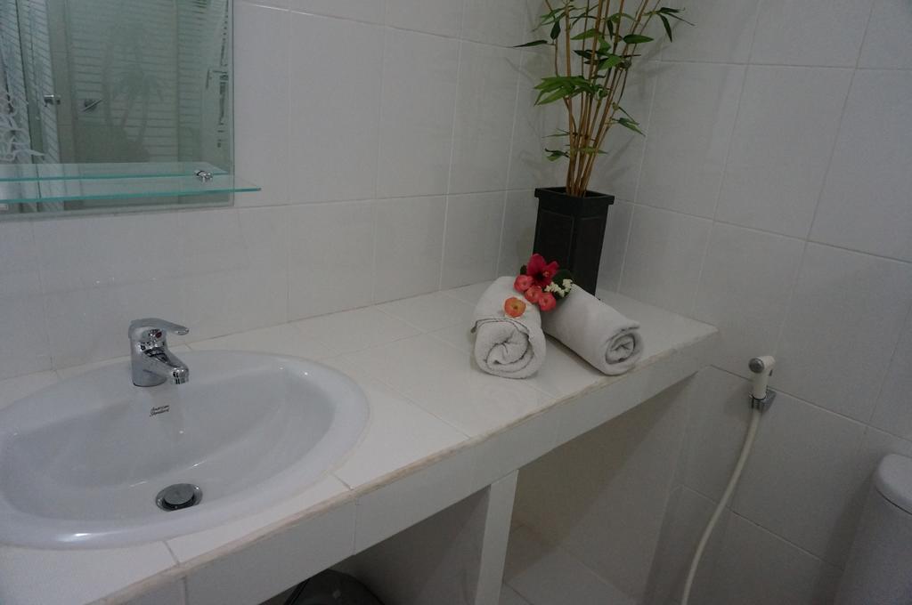 Hotel Angsoka Temukus Chambre photo