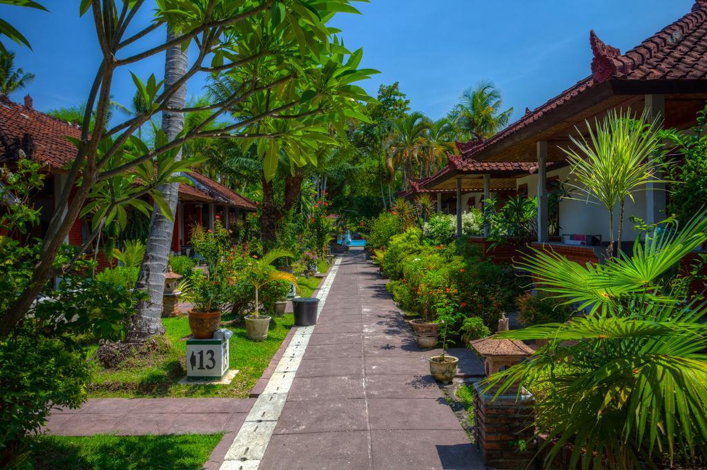 Hotel Angsoka Temukus Extérieur photo